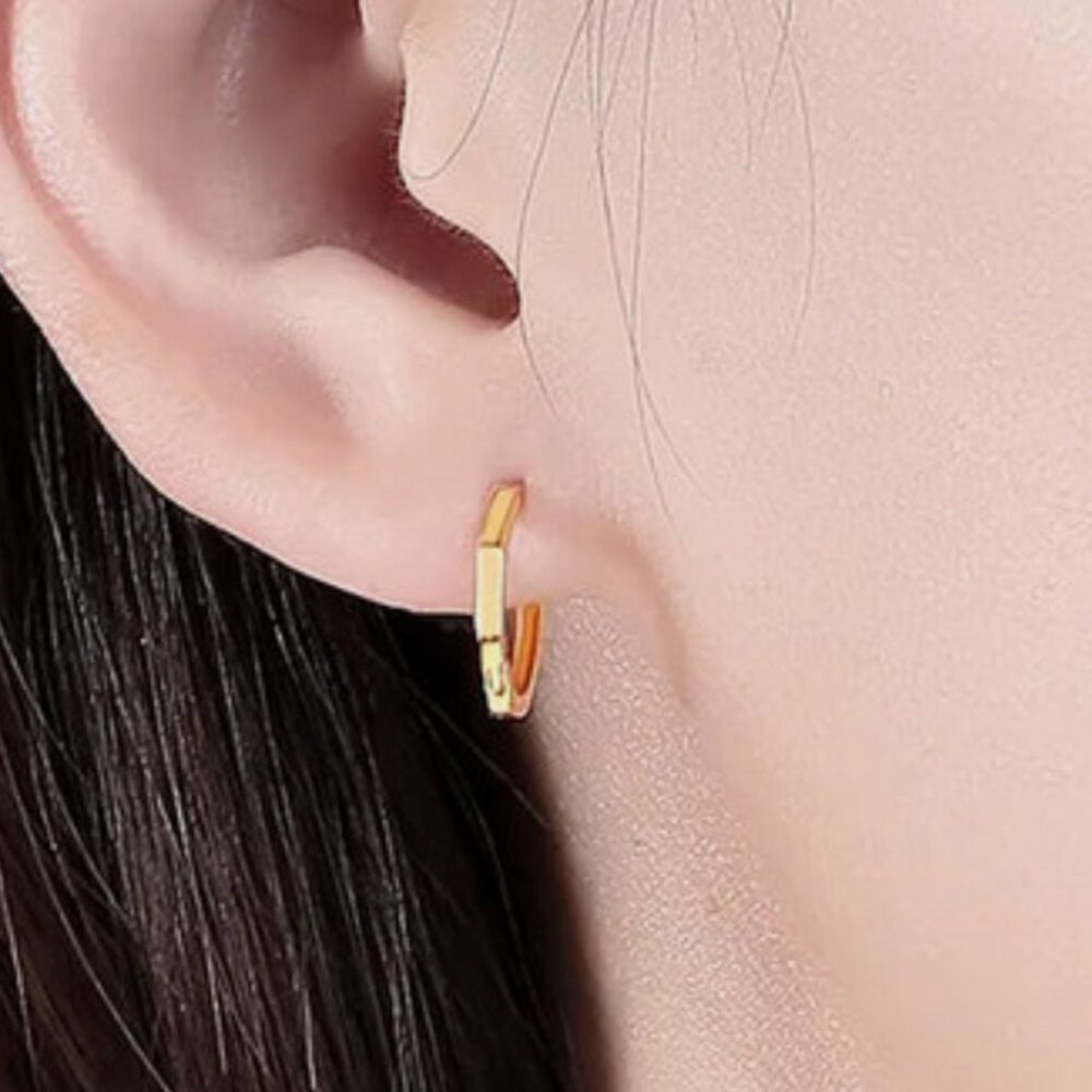 Gold Geometric Hexagon Earrings. 925 Sterling Silver. #1029